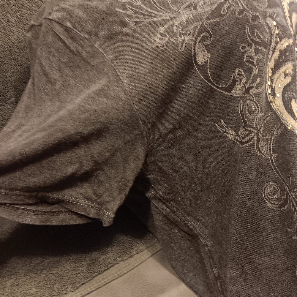 LAST ONE!! NEW. Vocal Black and Red Graphic Embellished Short Sleeve Tee - Picture 4 of 6